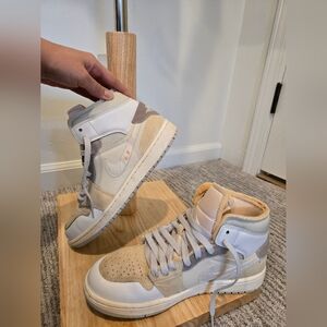 Air Jordan 1 mid SE craft